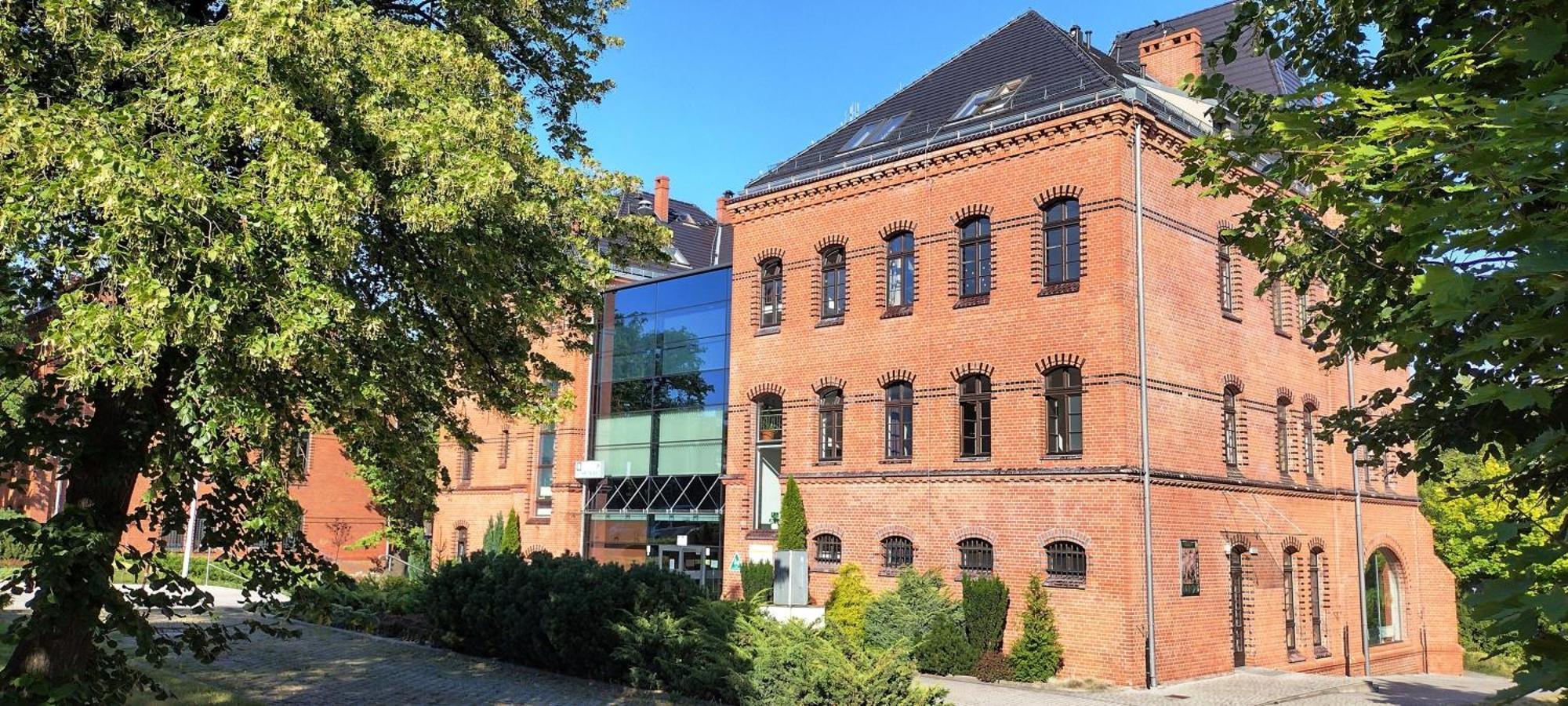 Szkolne Schronisko Mlodziezowe Dabrowka Hostel Prudnik Kültér fotó